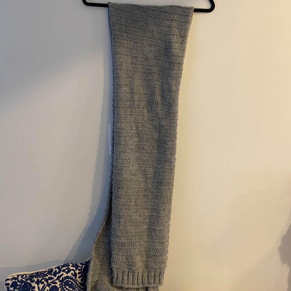 No name grey knit scarf